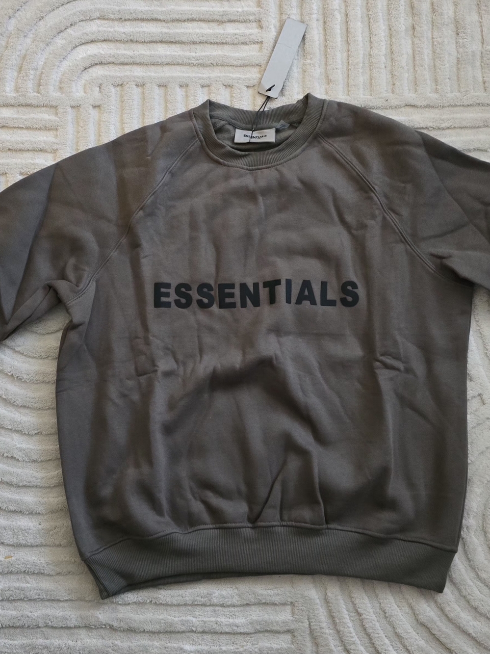 Fear of God ESSENTIALS Crewneck Sweatshirt in Olive